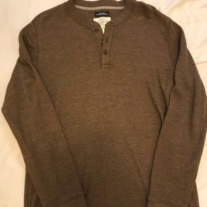 Brown, buttoned long sleeve shirt. Large